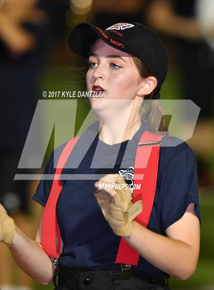 Thumbnail 2 in Holliday @ Ponder photogallery.