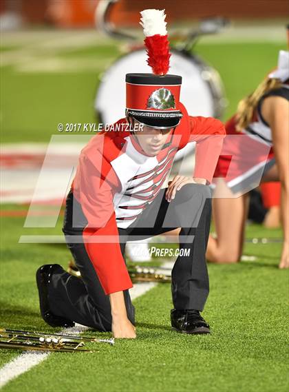 Thumbnail 1 in Holliday @ Ponder photogallery.