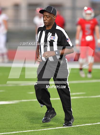 Thumbnail 3 in Holliday @ Ponder photogallery.