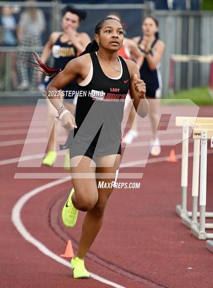 Thumbnail 1 in IHSA 3A Sectional Meet photogallery.