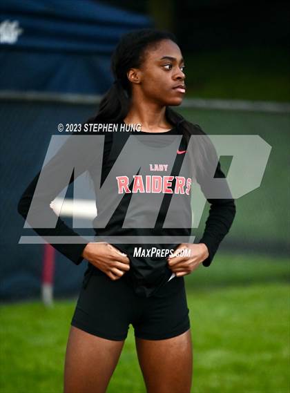 Thumbnail 1 in IHSA 3A Sectional Meet photogallery.