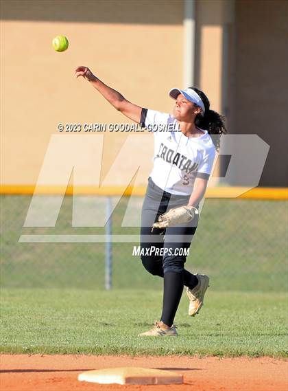 Thumbnail 3 in Dixon @ Croatan photogallery.