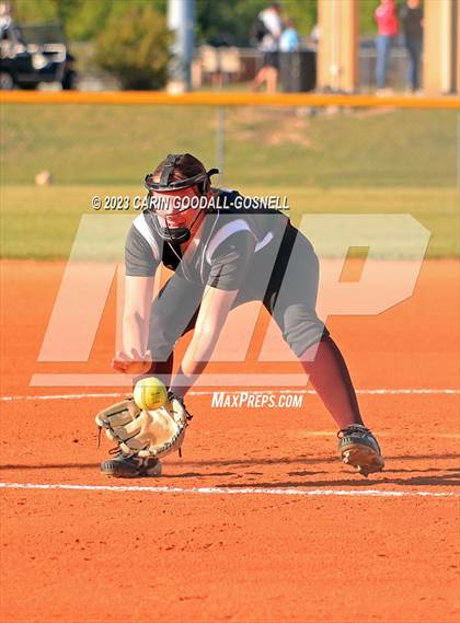 Thumbnail 1 in Dixon @ Croatan photogallery.