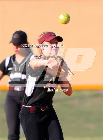 Thumbnail 3 in Dixon @ Croatan photogallery.