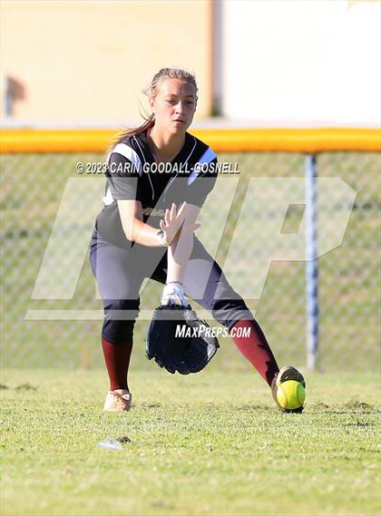 Thumbnail 3 in Dixon @ Croatan photogallery.