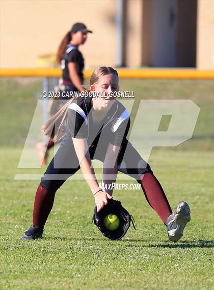 Thumbnail 1 in Dixon @ Croatan photogallery.