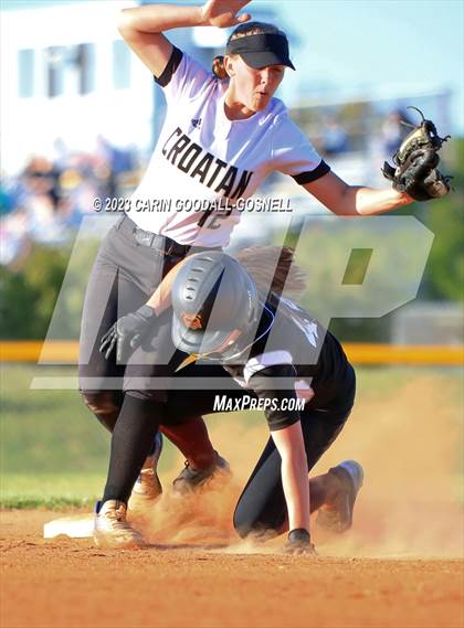 Thumbnail 2 in Dixon @ Croatan photogallery.