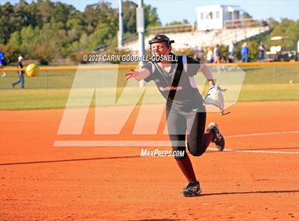 Thumbnail 3 in Dixon @ Croatan photogallery.