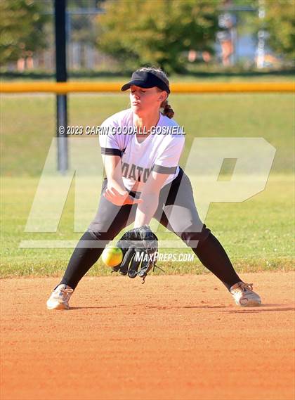 Thumbnail 3 in Dixon @ Croatan photogallery.