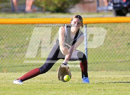 Thumbnail 1 in Dixon @ Croatan photogallery.