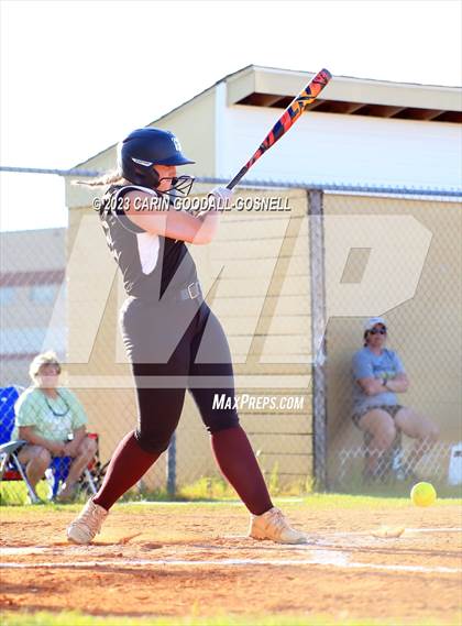 Thumbnail 2 in Dixon @ Croatan photogallery.