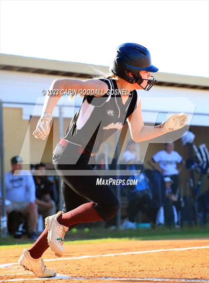 Thumbnail 1 in Dixon @ Croatan photogallery.