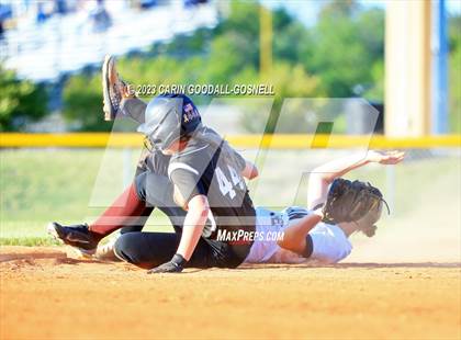 Thumbnail 2 in Dixon @ Croatan photogallery.