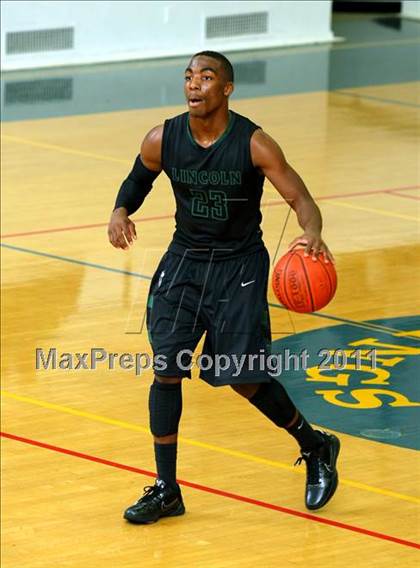 Thumbnail 2 in Lincoln SD vs. Centennial-Corona (The Tournament) photogallery.