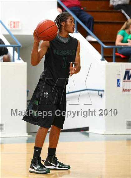 Thumbnail 2 in Lincoln SD vs. Centennial-Corona (The Tournament) photogallery.