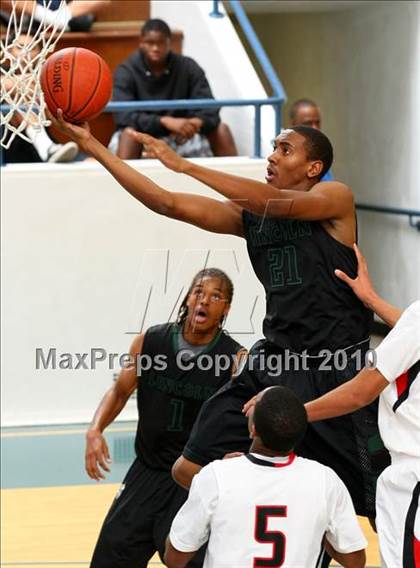 Thumbnail 1 in Lincoln SD vs. Centennial-Corona (The Tournament) photogallery.