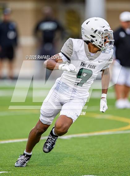 Thumbnail 2 in Kingwood Park vs. Galena Park (Scrimmage) photogallery.