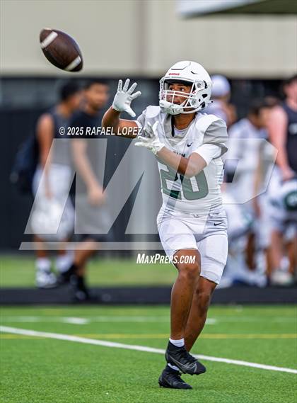 Thumbnail 2 in Kingwood Park vs. Galena Park (Scrimmage) photogallery.