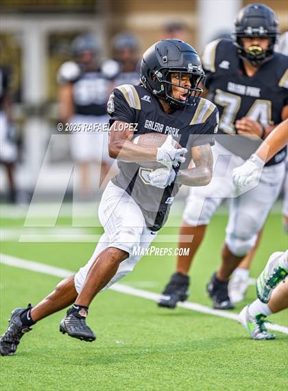 Thumbnail 1 in Kingwood Park vs. Galena Park (Scrimmage) photogallery.
