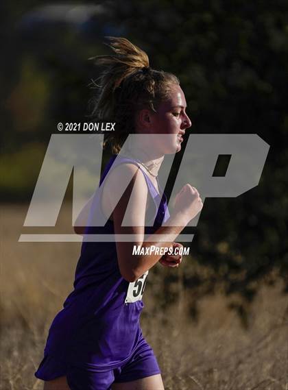 Thumbnail 3 in Center Meet #2 photogallery.