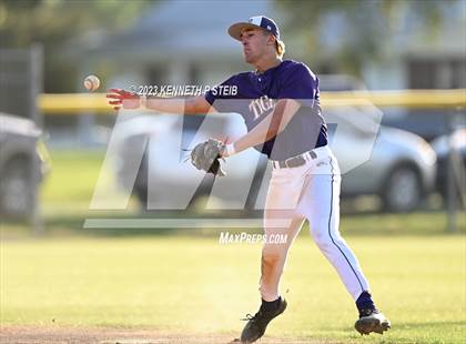 Thumbnail 3 in Bourgeois @ Thibodaux photogallery.