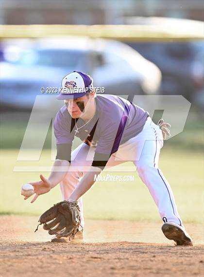 Thumbnail 2 in Bourgeois @ Thibodaux photogallery.