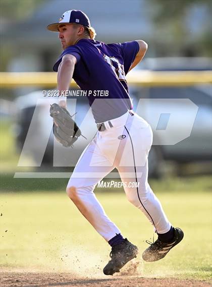 Thumbnail 2 in Bourgeois @ Thibodaux photogallery.