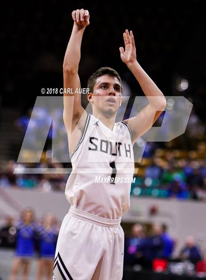 Thumbnail 3 in Longmont vs. Pueblo South (CHSAA 4A Final Four) photogallery.