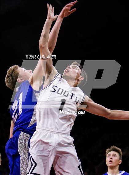 Thumbnail 3 in Longmont vs. Pueblo South (CHSAA 4A Final Four) photogallery.