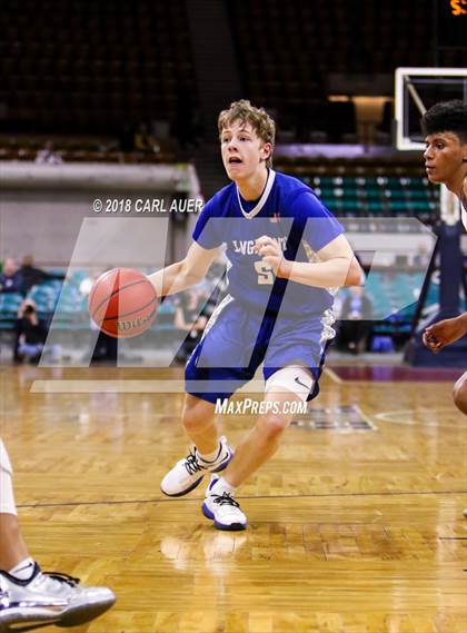 Thumbnail 2 in Longmont vs. Pueblo South (CHSAA 4A Final Four) photogallery.