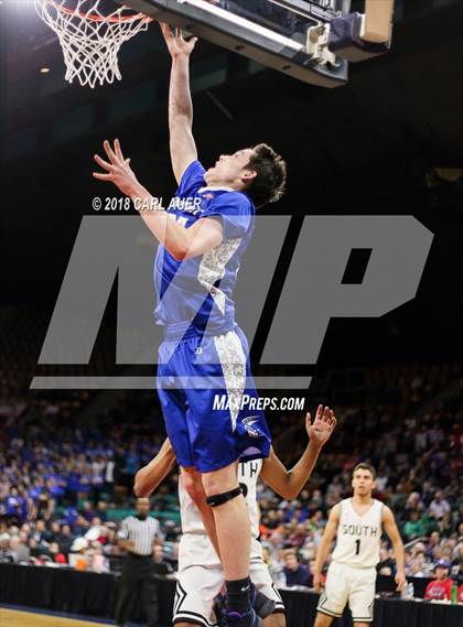 Thumbnail 3 in Longmont vs. Pueblo South (CHSAA 4A Final Four) photogallery.