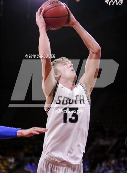 Thumbnail 2 in Longmont vs. Pueblo South (CHSAA 4A Final Four) photogallery.
