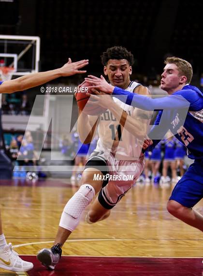 Thumbnail 3 in Longmont vs. Pueblo South (CHSAA 4A Final Four) photogallery.