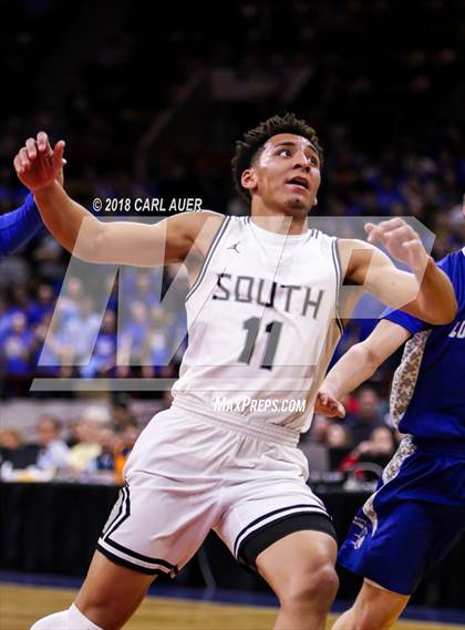 Thumbnail 2 in Longmont vs. Pueblo South (CHSAA 4A Final Four) photogallery.