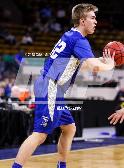 Thumbnail 3 in Longmont vs. Pueblo South (CHSAA 4A Final Four) photogallery.