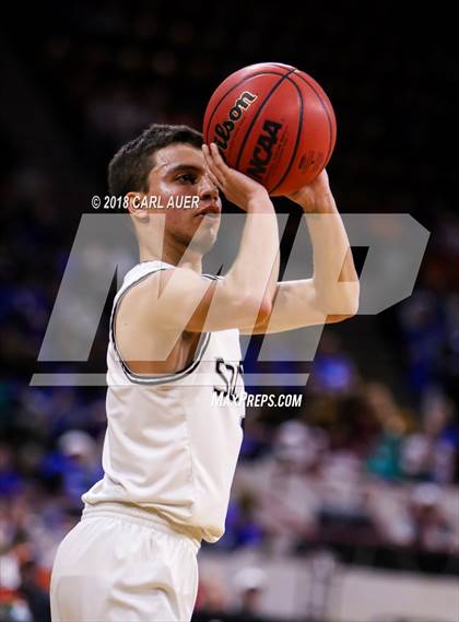 Thumbnail 2 in Longmont vs. Pueblo South (CHSAA 4A Final Four) photogallery.