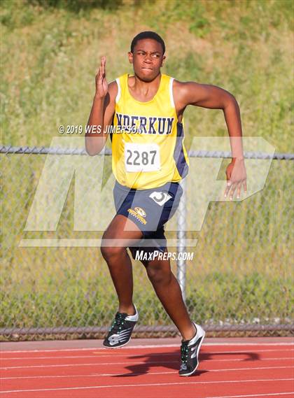 Thumbnail 2 in SacTown Races (Sprints, Hurdles, and Relays) photogallery.