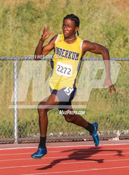 Thumbnail 1 in SacTown Races (Sprints, Hurdles, and Relays) photogallery.