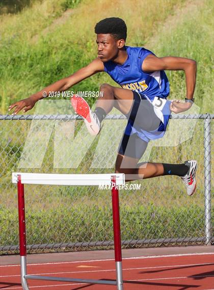 Thumbnail 3 in SacTown Races (Sprints, Hurdles, and Relays) photogallery.
