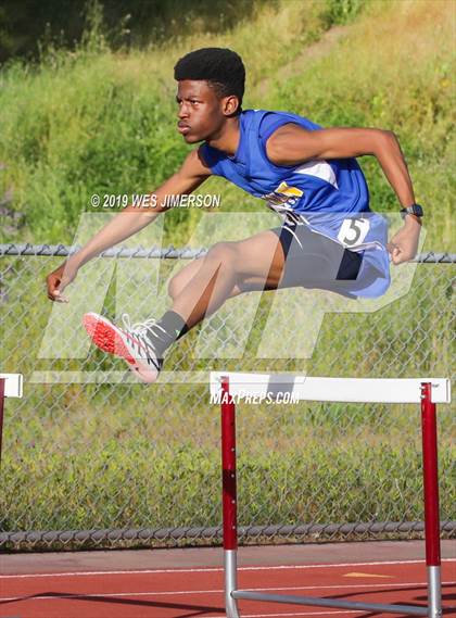 Thumbnail 1 in SacTown Races (Sprints, Hurdles, and Relays) photogallery.