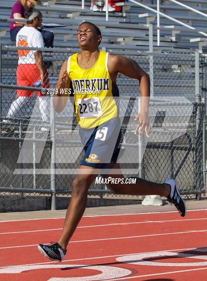 Thumbnail 1 in SacTown Races (Sprints, Hurdles, and Relays) photogallery.