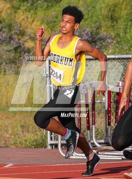 Thumbnail 2 in SacTown Races (Sprints, Hurdles, and Relays) photogallery.