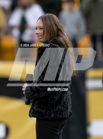 Thumbnail 2 in Seton LaSalle vs. South Park (WPIAL 2A Quarterfinal) photogallery.