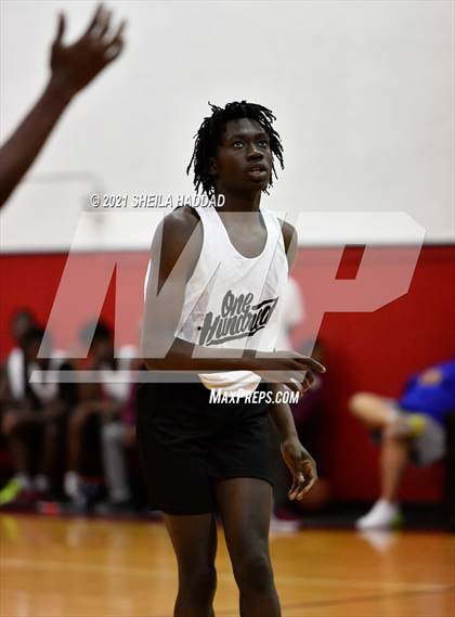 Thumbnail 1 in West Oaks Academy vs Winter Haven (Oldsmar Preseason Classic) photogallery.