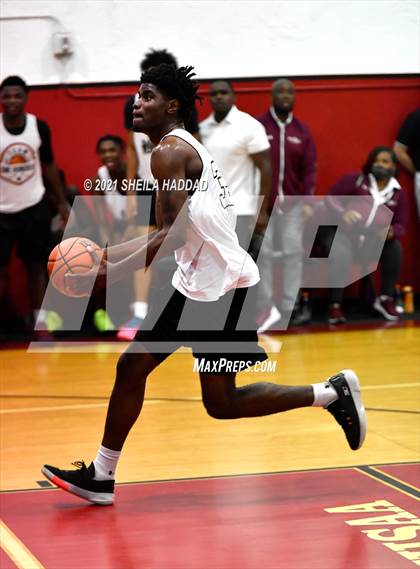 Thumbnail 3 in West Oaks Academy vs Winter Haven (Oldsmar Preseason Classic) photogallery.