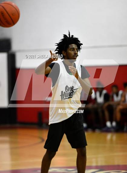 Thumbnail 3 in West Oaks Academy vs Winter Haven (Oldsmar Preseason Classic) photogallery.