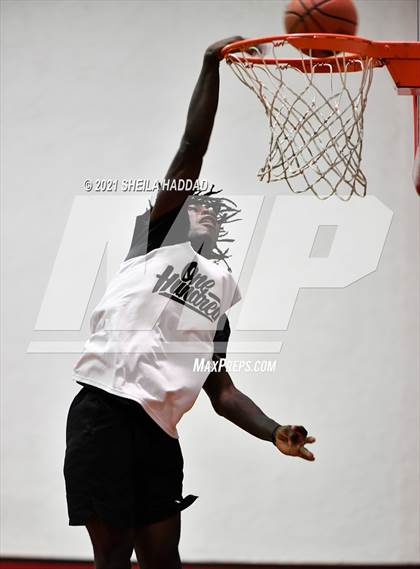 Thumbnail 2 in West Oaks Academy vs Winter Haven (Oldsmar Preseason Classic) photogallery.