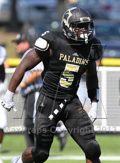 Thumbnail 3 in Gilman @ Paramus Catholic (I-95 New Jersey Football Classic) photogallery.