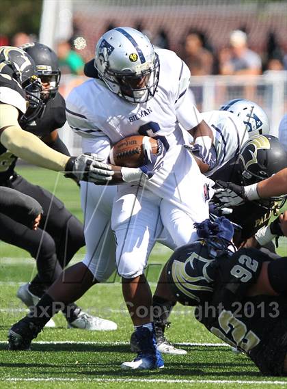 Thumbnail 3 in Gilman @ Paramus Catholic (I-95 New Jersey Football Classic) photogallery.