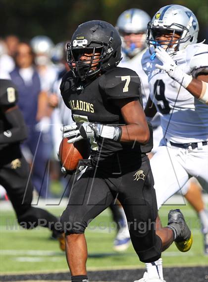 Thumbnail 3 in Gilman @ Paramus Catholic (I-95 New Jersey Football Classic) photogallery.